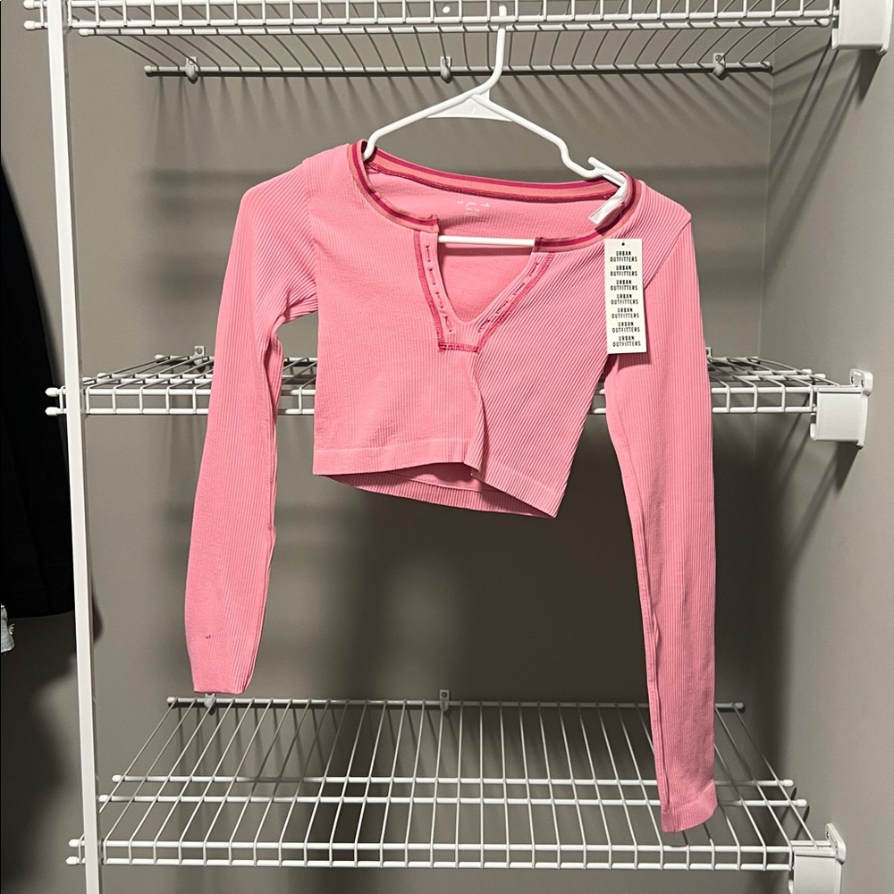 NWT * Urban Outfitters Pink Ribbed Top Size XS/S